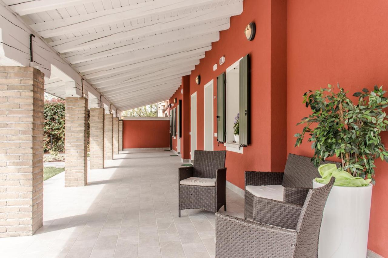 Hotel Residence - Il Giardino Del Cigno Latisana Exterior foto