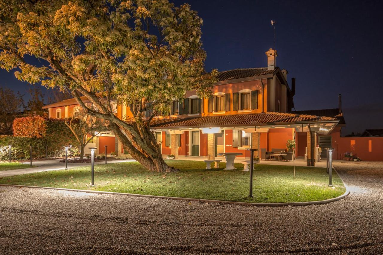 Hotel Residence - Il Giardino Del Cigno Latisana Exterior foto