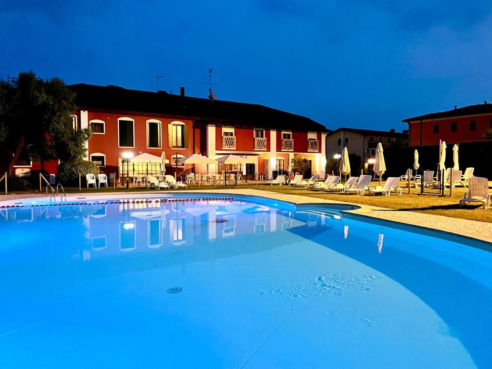 Hotel Residence - Il Giardino Del Cigno Latisana Exterior foto