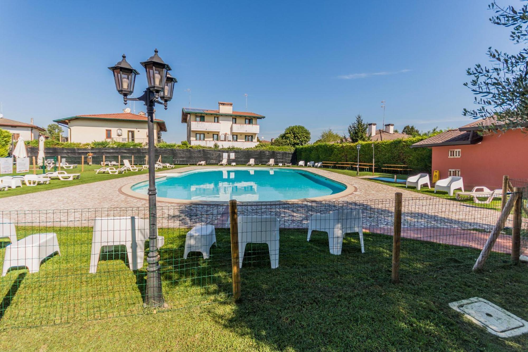 Hotel Residence - Il Giardino Del Cigno Latisana Exterior foto