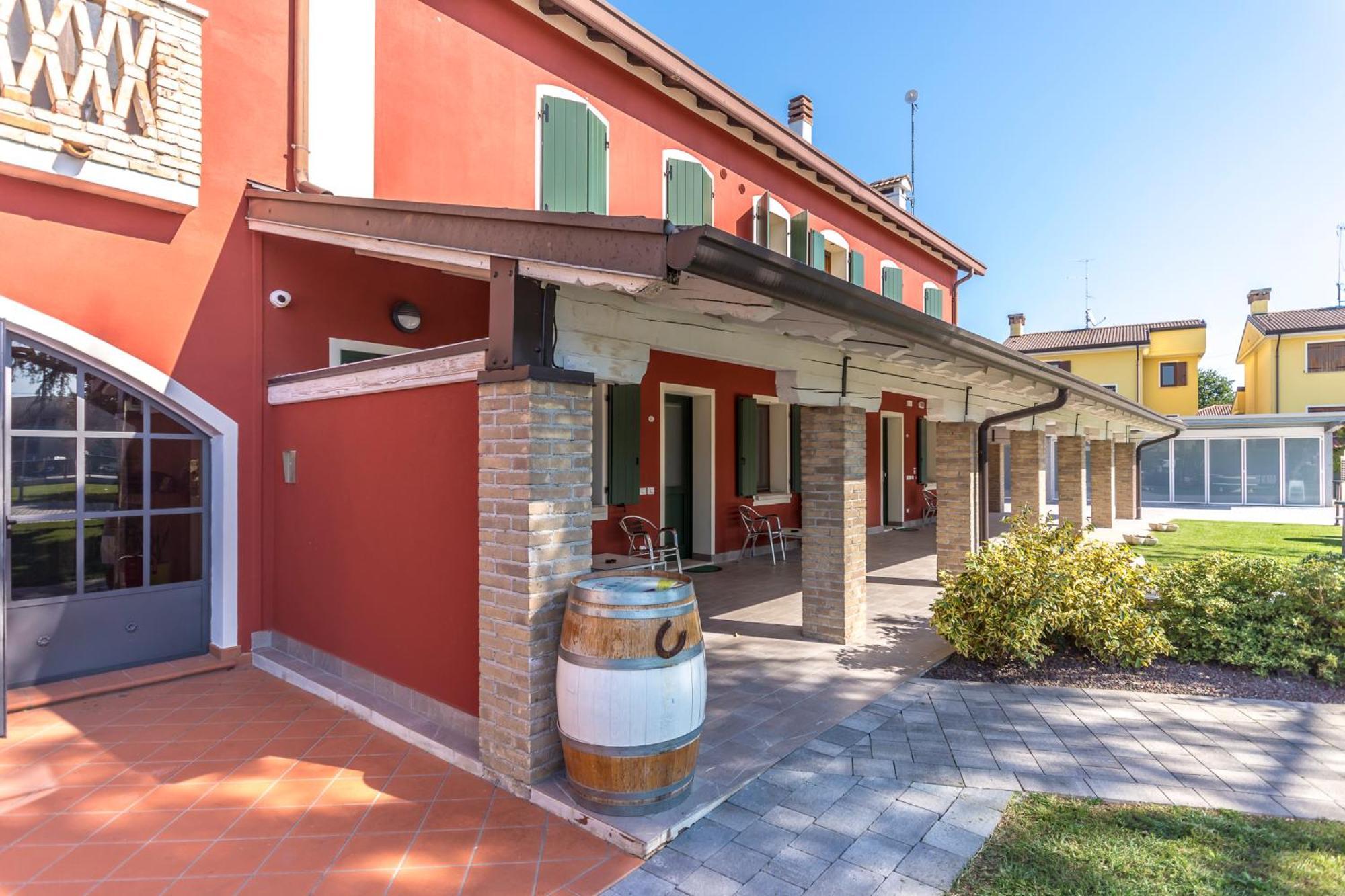 Hotel Residence - Il Giardino Del Cigno Latisana Exterior foto