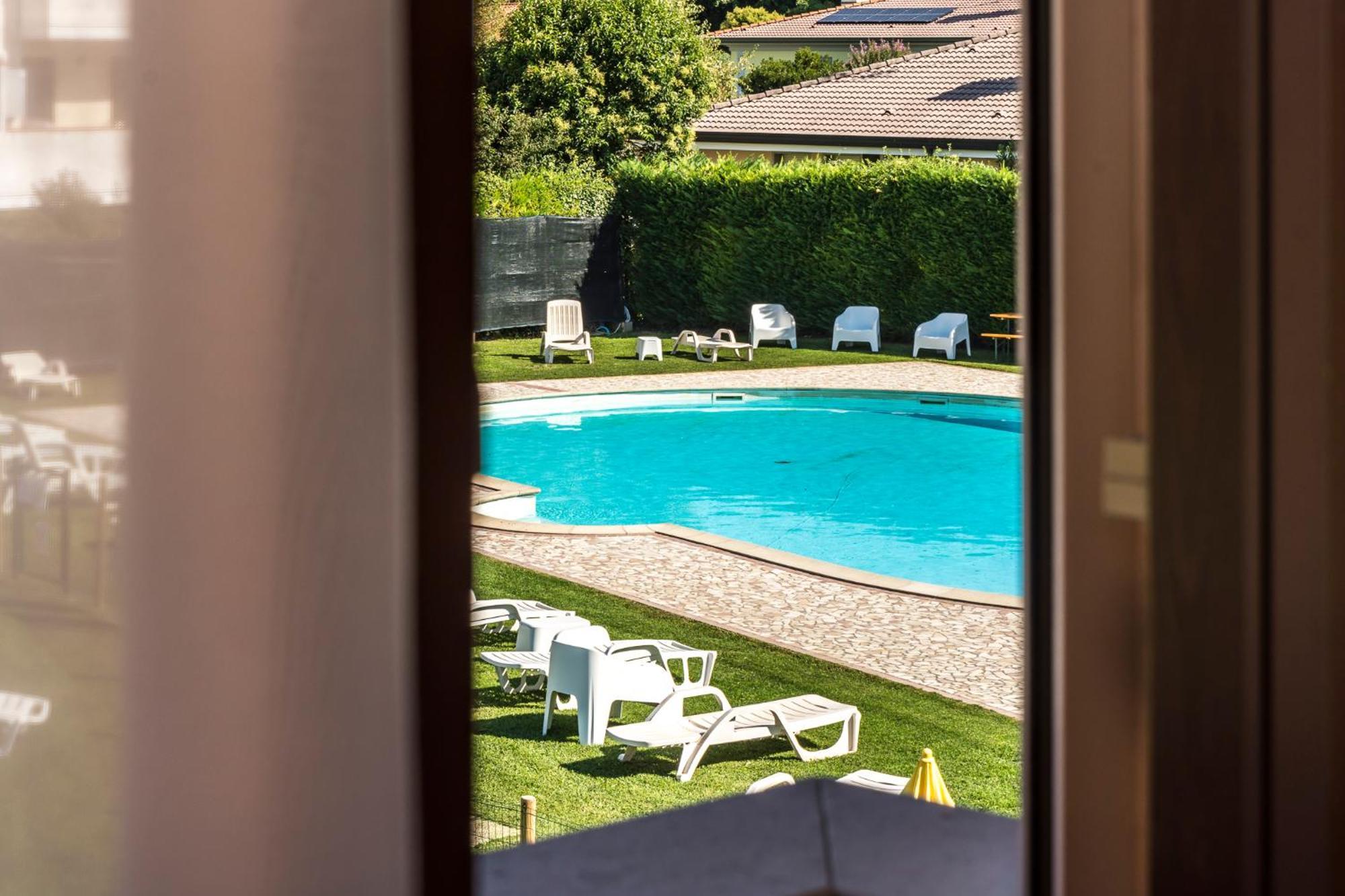 Hotel Residence - Il Giardino Del Cigno Latisana Exterior foto